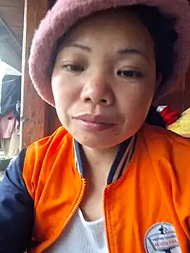 miomio-12 online show from 02-25-26, 01:04