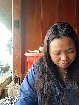 miomio-12 online show from 04-20-26, 12:13