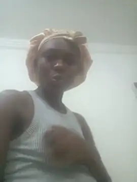 Snapshot of Squirt_hun chatting on 10-24-25, 05:53 Squirt hun online show from 10-24-25, 05:53
