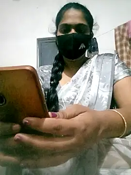 Snapshot of lasyalovely123456 chatting on 10-18-25, 03:35 lasyalovely123456 online show from 10-18-25, 03:35