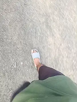 Snapshot of hemcrazy chatting on 11-02-25, 01:19 hemcrazy online show from 11-02-25, 01:19