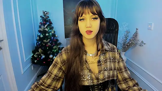 Snapshot of TiffanyYounge chatting on 12-05-25, 12:25 TiffanyYounge online show from 12-05-25, 12:25