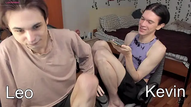 Snapshot of twink_boysss chatting on 10-12-25, 02:38 twink boysss online show from 10-12-25, 02:38