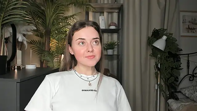 ThelmaJusto online show from 11-22-25, 03:11