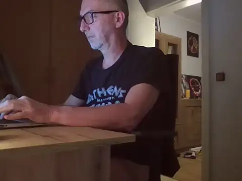 SilkenQuip online show from 10-06-25, 06:38