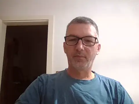 SilkenQuip online show from 10-18-25, 04:19