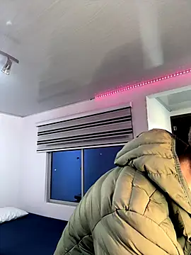 Snapshot of noah_red chatting on 10-10-25, 01:48 noah red online show from 10-10-25, 01:48