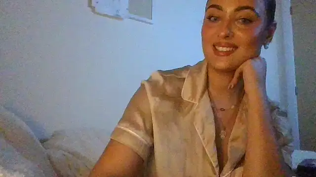 Snapshot of DommeMariaLopez95 chatting on 12-17-25, 09:32 DommeMariaLopez95 online show from 12-17-25, 09:32