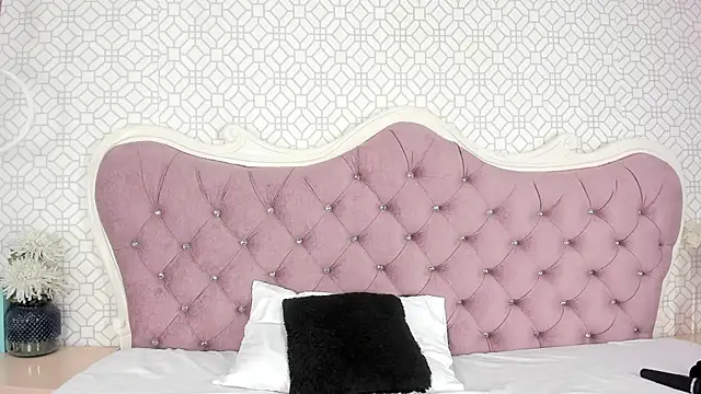 MarcelaCortes online show from 04-18-26, 09:48