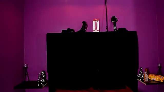 Snapshot of SabbathSinclair chatting on 11-13-25, 11:42 SabbathSinclair online show from 11-13-25, 11:42