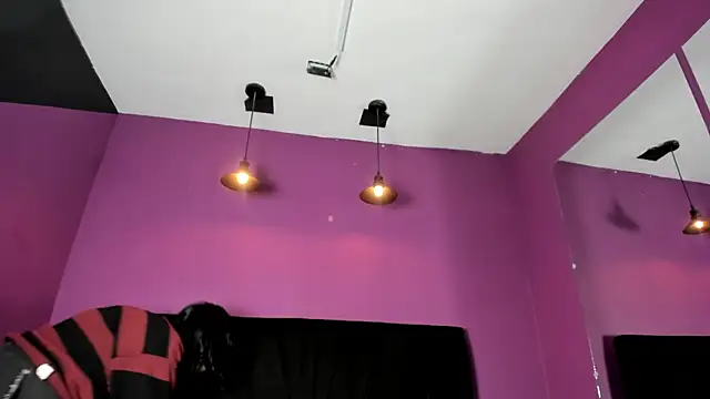 Snapshot of SabbathSinclair chatting on 12-15-25, 11:36 SabbathSinclair online show from 12-15-25, 11:36