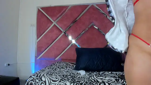 EmiliaRainbow online show from 10-24-25, 08:27