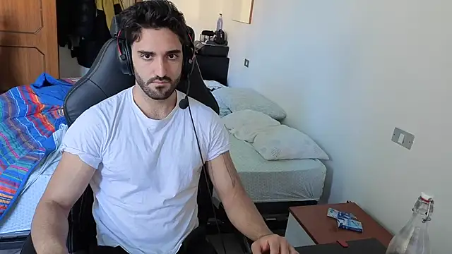 Al3xox02 online show from 04-09-26, 11:15