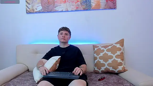 Snapshot of Leoo_Miller chatting on 10-09-25, 08:51 Leoo Miller online show from 10-09-25, 08:51