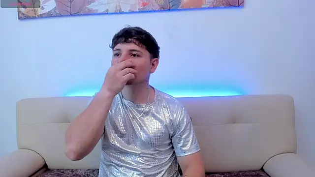 Snapshot of Leoo_Miller chatting on 10-16-25, 09:27 Leoo Miller online show from 10-16-25, 09:27