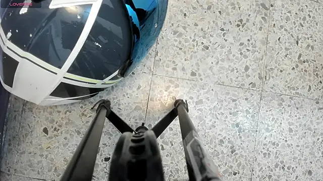 Snapshot of Leoo_Miller chatting on 11-09-25, 04:33 Leoo Miller online show from 11-09-25, 04:33