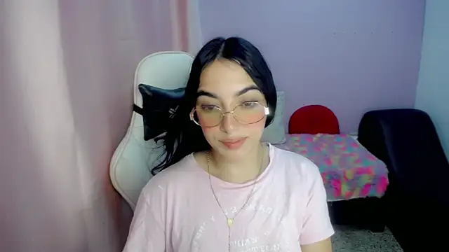 Snapshot of cielooo_ chatting on 04-06-26, 03:48 cielooo online show from 04-06-26, 03:48