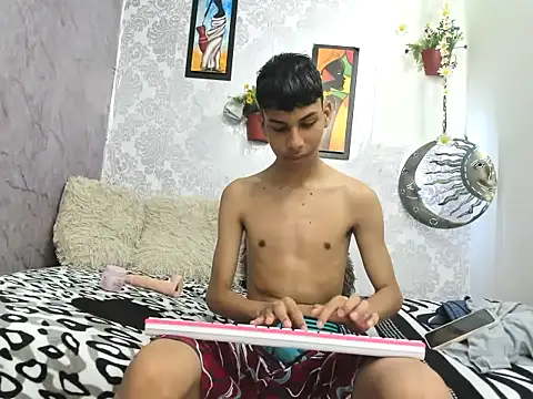 sexyboys cutex18 online show from 11-09-25, 08:51