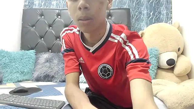 sexyboys cutex18 online show from 11-26-25, 09:38