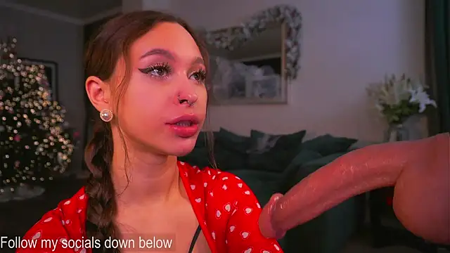 karolineneuer  online show from 12-02-25, 01:11