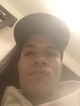 Snapshot of santyrestrepo chatting on 10-06-25, 12:24 santyrestrepo online show from 10-06-25, 12:24