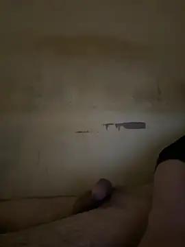 Snapshot of becac02 chatting on 11-22-25, 01:43 becac02 online show from 11-22-25, 01:43