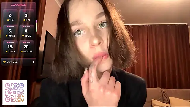 Snapshot of TerrellSroufe chatting on 10-22-25, 07:35 TerrellSroufe online show from 10-22-25, 07:35