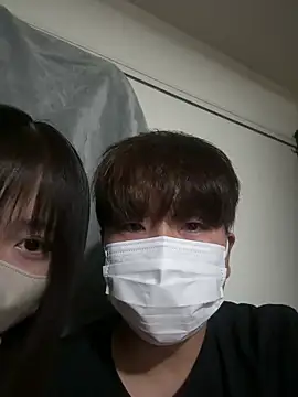 Snapshot of CoYu-528 chatting on 10-09-25, 01:20 CoYu-528 online show from 10-09-25, 01:20