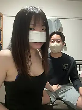 Snapshot of CoYu-528 chatting on 11-02-25, 02:03 CoYu-528 online show from 11-02-25, 02:03