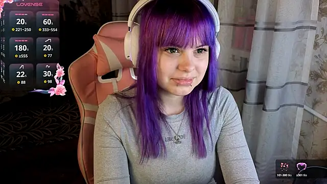 KristiBloom online show from 04-08-26, 10:54