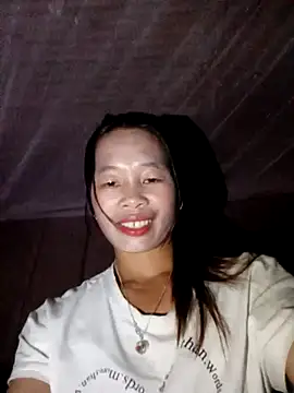 Snapshot of chieu_xinh chatting on 10-05-25, 03:32 chieu xinh online show from 10-05-25, 03:32