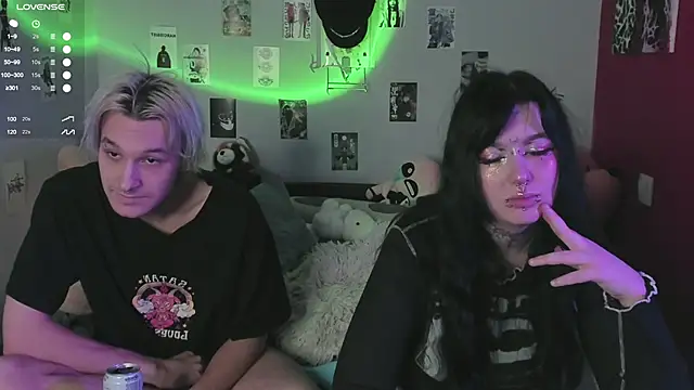 Snapshot of g4tito chatting on 11-04-25, 06:34 g4tito online show from 11-04-25, 06:34