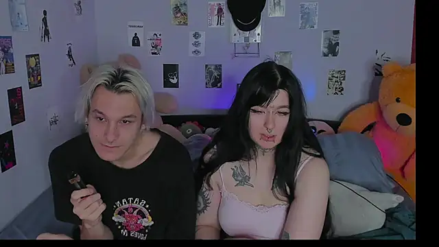 Snapshot of g4tito chatting on 11-09-25, 06:55 g4tito online show from 11-09-25, 06:55