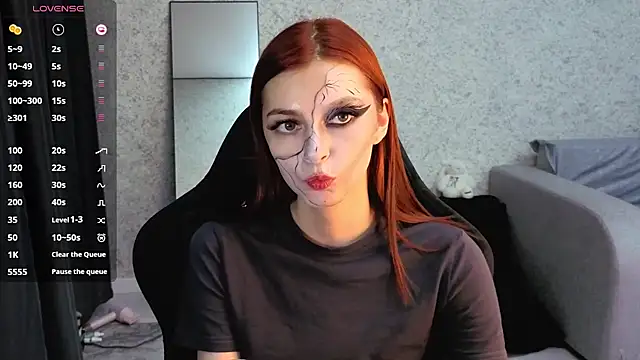 kitti sweett online show from 10-31-25, 06:09