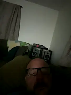 Snapshot of smkbustr chatting on 10-08-25, 07:06 smkbustr online show from 10-08-25, 07:06