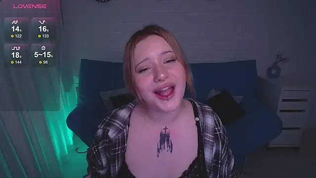 AuroraMour online show from 10-27-25, 03:49