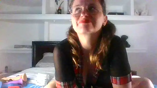 xcrazzycat online show from 05-14-26, 08:59