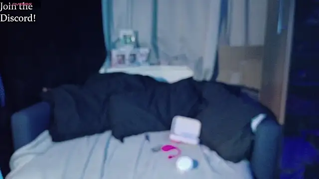 venusflytrapped online show from 02-12-26, 03:45