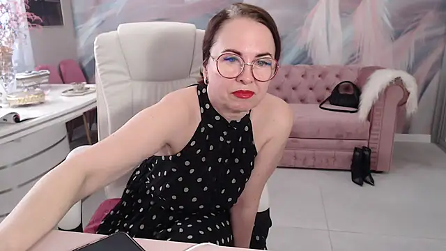 Snapshot of Arisa5000 chatting on 02-13-25, 01:26 Arisa5000 online show from 02-13-25, 01:26