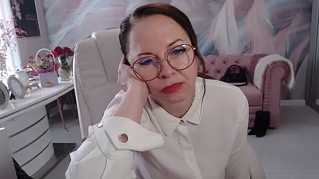 Snapshot of Arisa5000 chatting on 02-27-25, 10:59 Arisa5000 online show from 02-27-25, 10:59