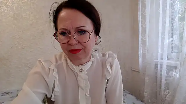 Snapshot of Arisa5000 chatting on 09-15-25, 06:24 Arisa5000 online show from 09-15-25, 06:24