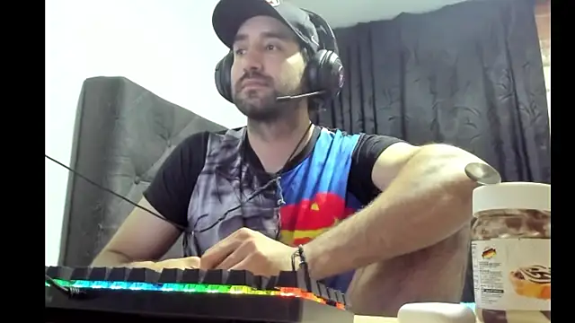 coolfriki online show from 12-15-25, 02:38