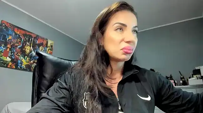 Alesyamuscledollxh online show from 03-02-25, 08:40