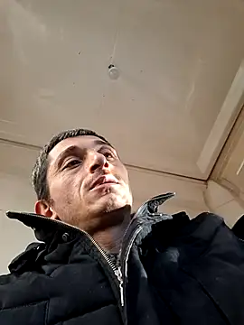 Snapshot of Mert2334 chatting on 12-20-25, 07:26 Mert2334 online show from 12-20-25, 07:26