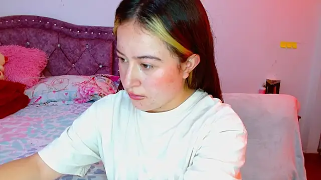 Hanssel tess online show from 11-18-25, 06:34