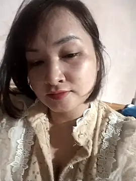 Snapshot of Jeassi-sica chatting on 10-27-25, 02:32 Jeassi-sica online show from 10-27-25, 02:32