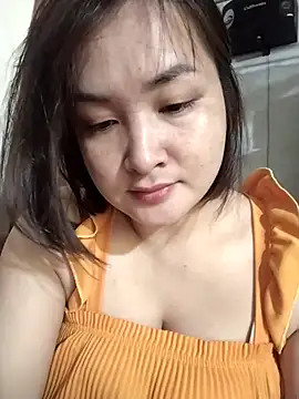 Snapshot of Jeassi-sica chatting on 11-08-25, 12:44 Jeassi-sica online show from 11-08-25, 12:44