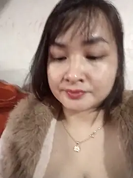 Snapshot of Jeassi-sica chatting on 11-10-25, 04:33 Jeassi-sica online show from 11-10-25, 04:33