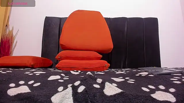 HotVersTwink98 online show from 10-29-25, 02:36