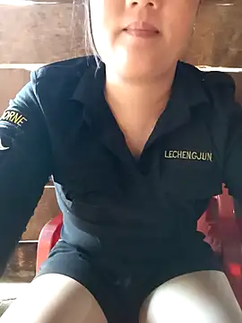 Snapshot of Meo2k1 chatting on 11-08-25, 08:25 Meo2k1 online show from 11-08-25, 08:25